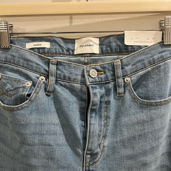 NWT - Unpublished MARLOW Mid-Rise Cropped Demi Flare in Beverly - Size 28 - Picture 4 of 7